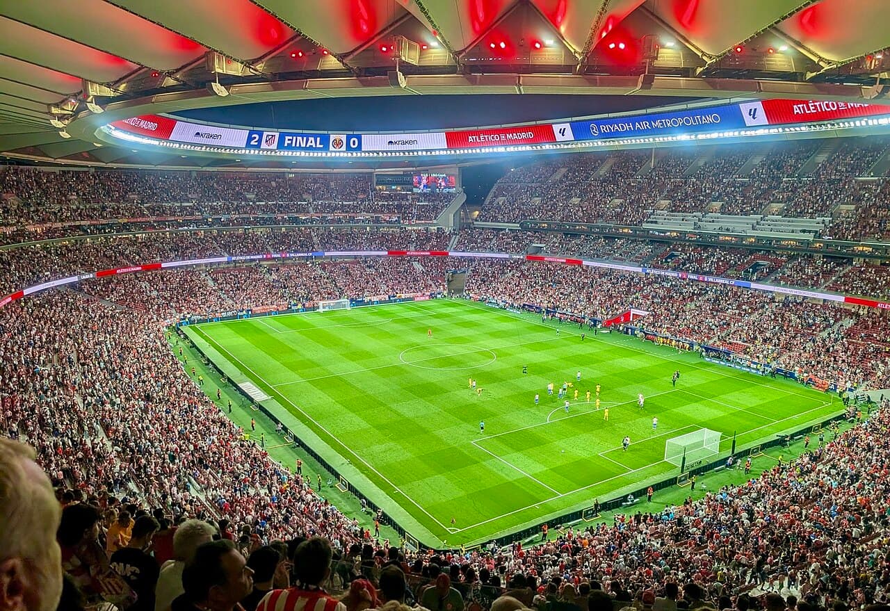 Đêm Metropolitano 29/4: Atletico tiếp Arsenal, không khí Simeone và khán giả Anh ở Madrid