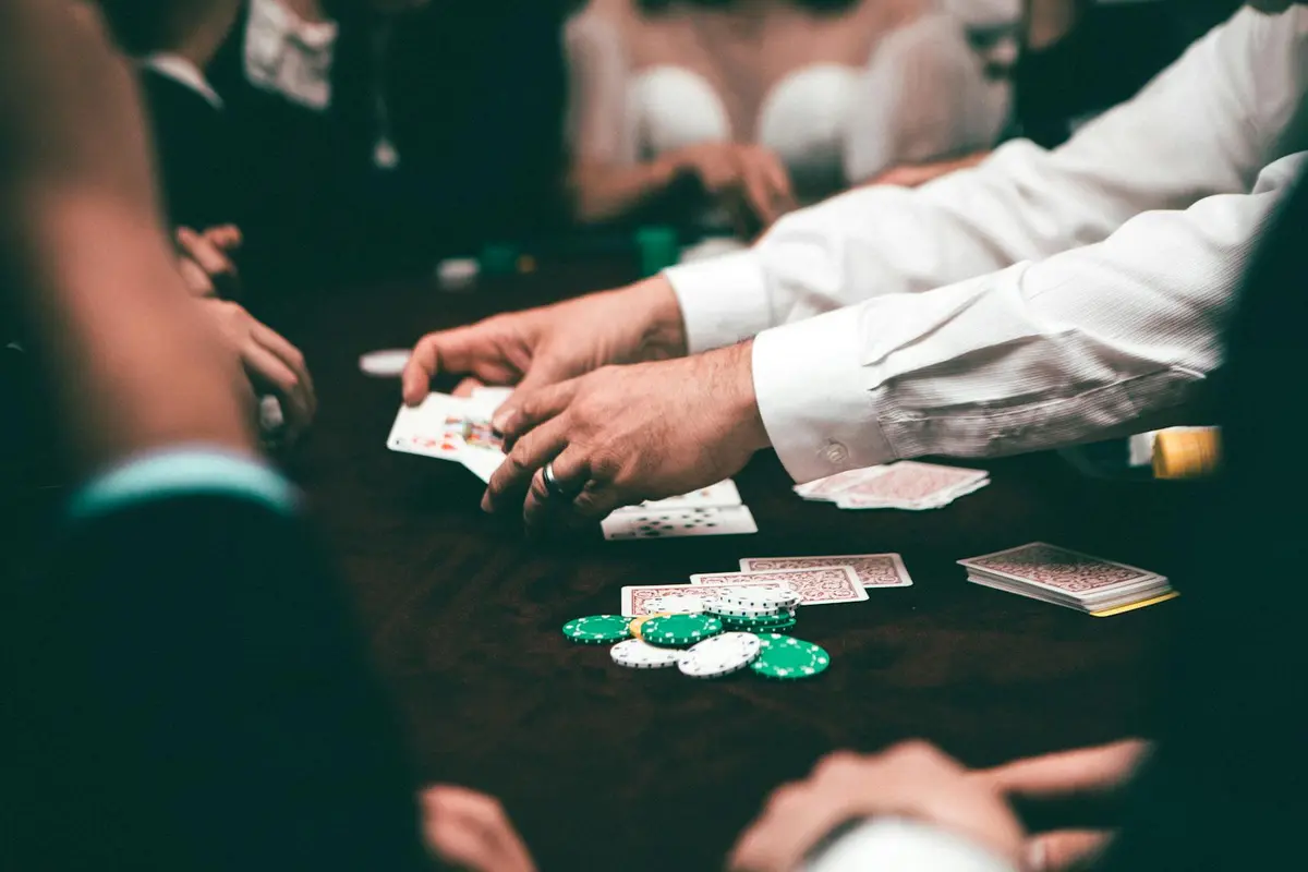 Fortune Gems vs Immortal Romance: Jili low-variance meets Microgaming classic